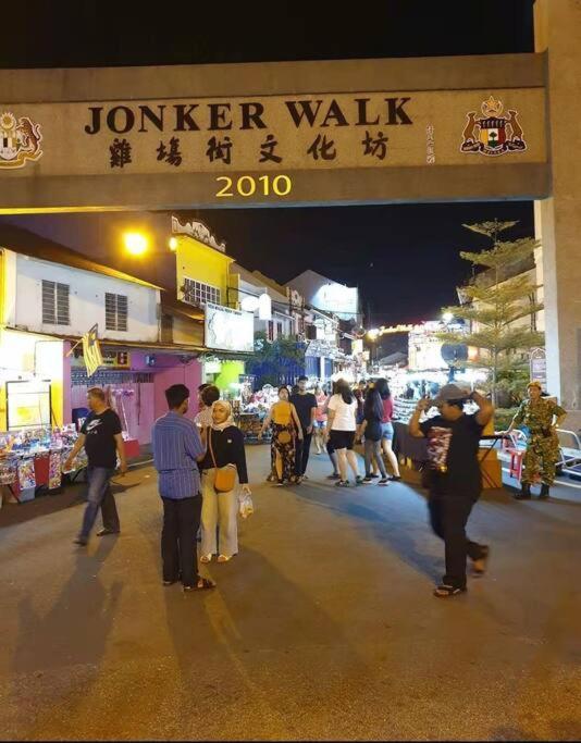 2 Bedroom Apartment Next To Historical Spots Malacca Kültér fotó